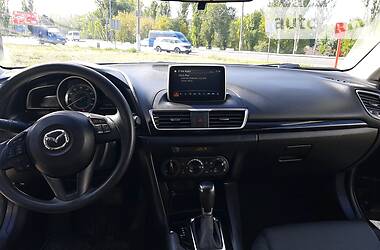 Седан Mazda 3 2014 в Дніпрі