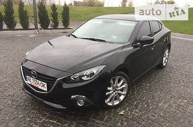 Седан Mazda 3 2015 в Дніпрі