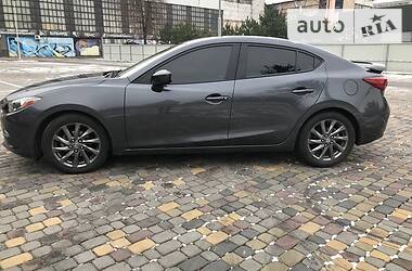 Седан Mazda 3 2016 в Луцке