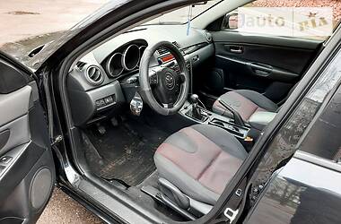 Седан Mazda 3 2004 в Каменском