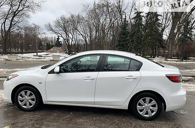 Седан Mazda 3 2011 в Киеве