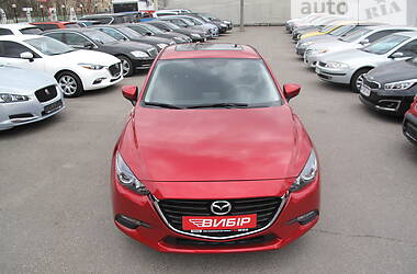 Седан Mazda 3 2017 в Киеве