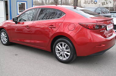 Седан Mazda 3 2017 в Киеве