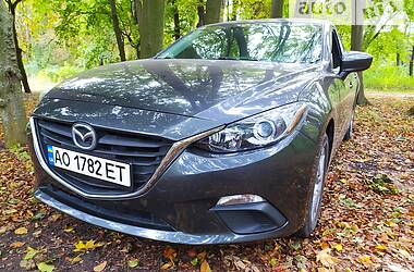 Седан Mazda 3 2016 в Ивано-Франковске