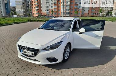 Седан Mazda 3 2016 в Виннице