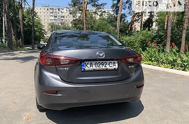 Седан Mazda 3 2015 в Киеве