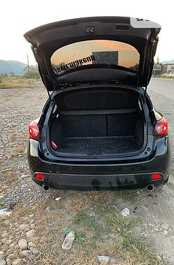 Хэтчбек Mazda 3 2014 в Хусте