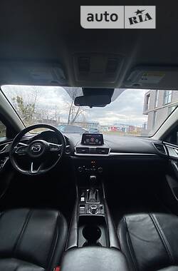 Хэтчбек Mazda 3 2017 в Львове