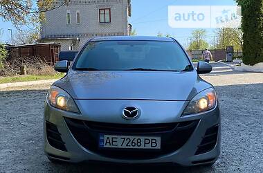 Седан Mazda 3 2013 в Днепре