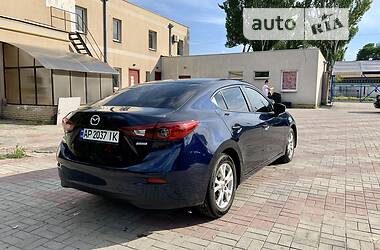 Седан Mazda 3 2015 в Запорожье