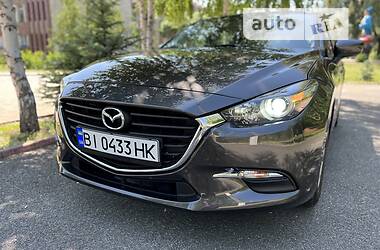 Хэтчбек Mazda 3 2016 в Миргороде