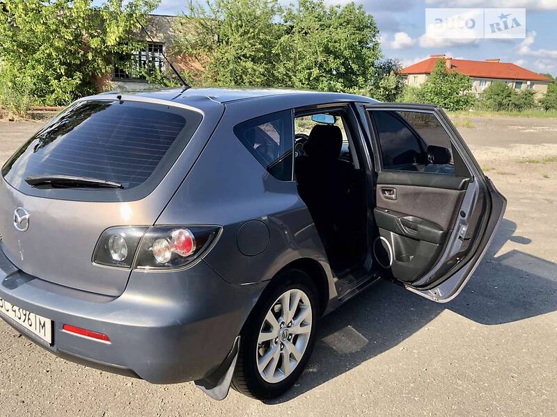 Хэтчбек Mazda 3 2007 в Золочеве