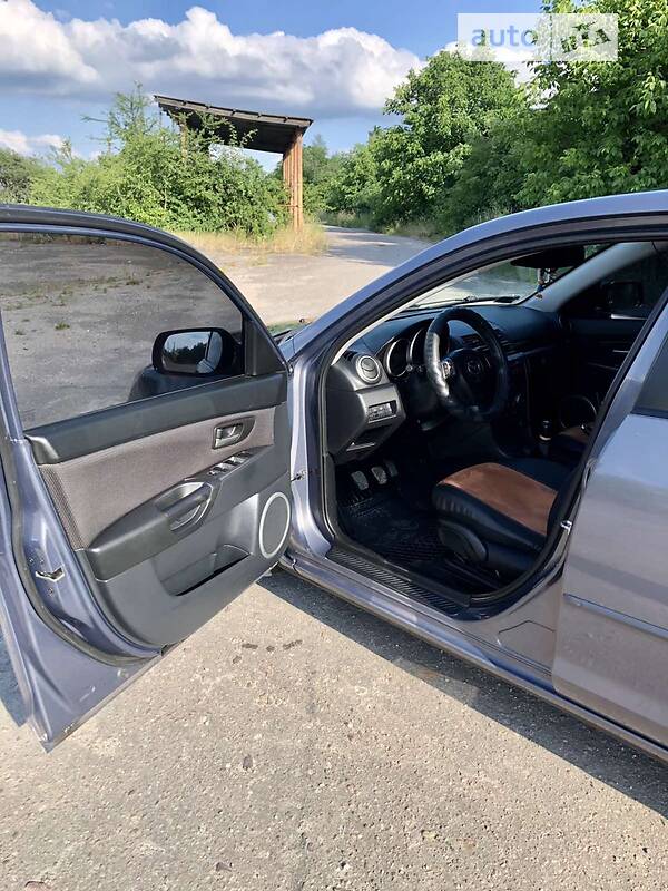 Хэтчбек Mazda 3 2007 в Золочеве