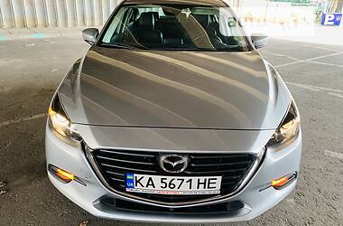 Седан Mazda 3 2018 в Киеве