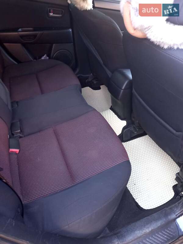 Седан Mazda 3 2006 в Никополе