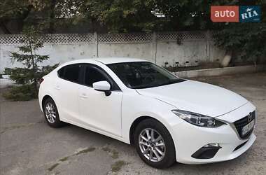 Седан Mazda 3 2015 в Киеве