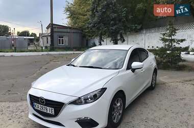 Седан Mazda 3 2015 в Киеве