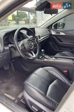 Седан Mazda 3 2018 в 