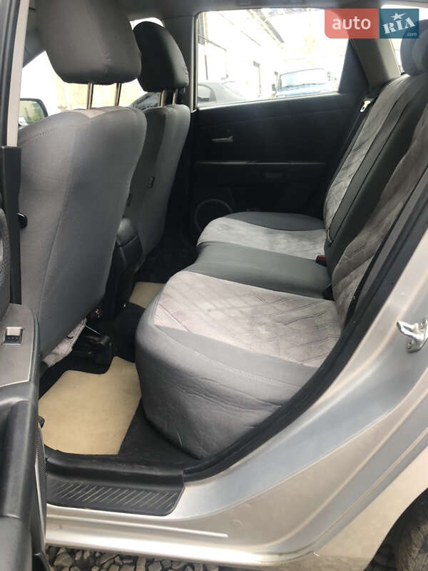 Хэтчбек Mazda 3 2006 в Черновцах