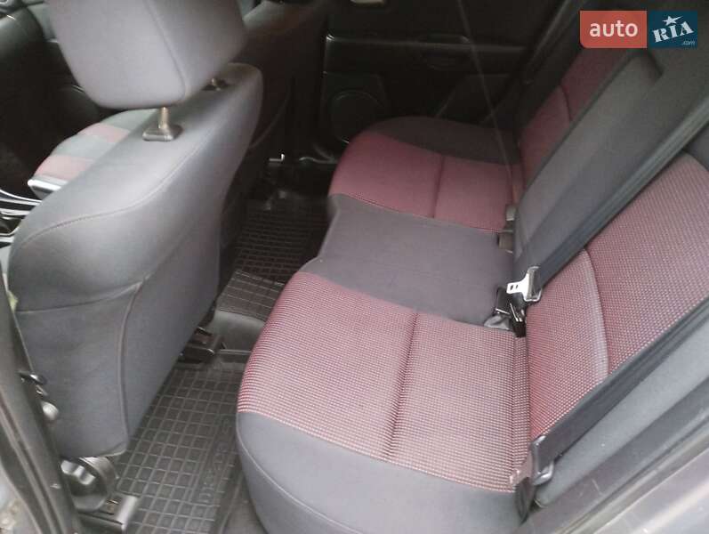 Седан Mazda 3 2006 в Черкассах