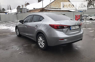 Седан Mazda 3 2015 в Киеве