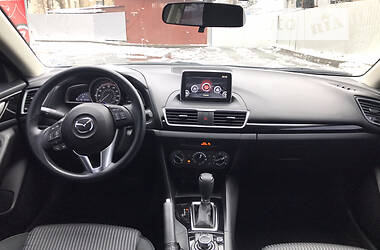 Седан Mazda 3 2015 в Киеве