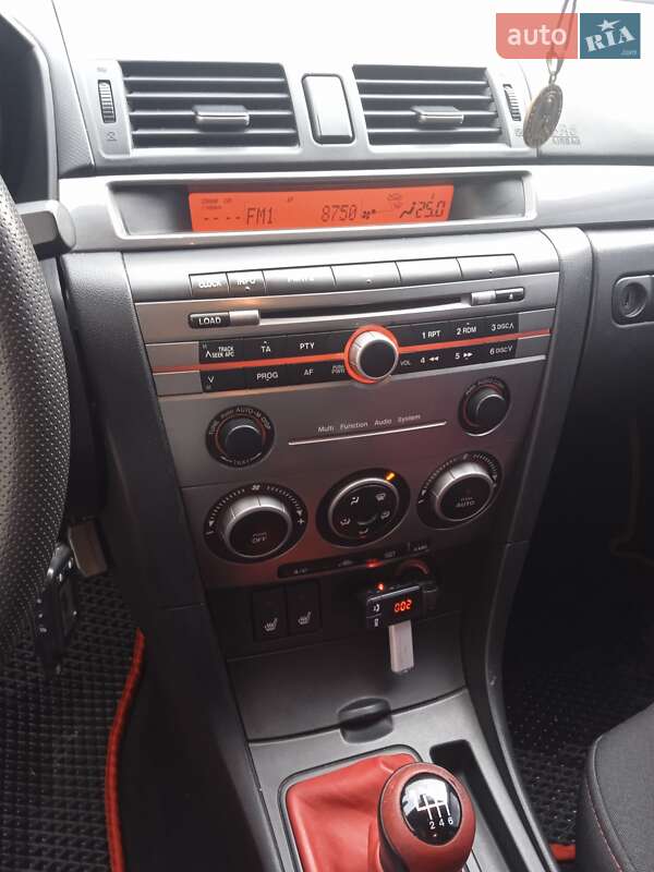 Седан Mazda 3 2008 в Смоліному