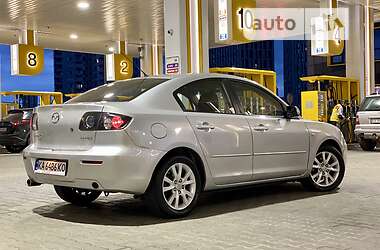 Седан Mazda 3 2006 в Киеве