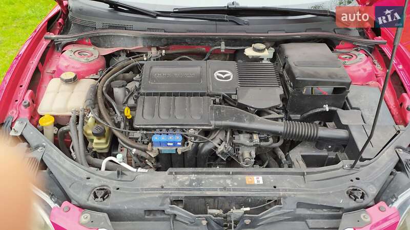 Седан Mazda 3 2006 в Кам'янському