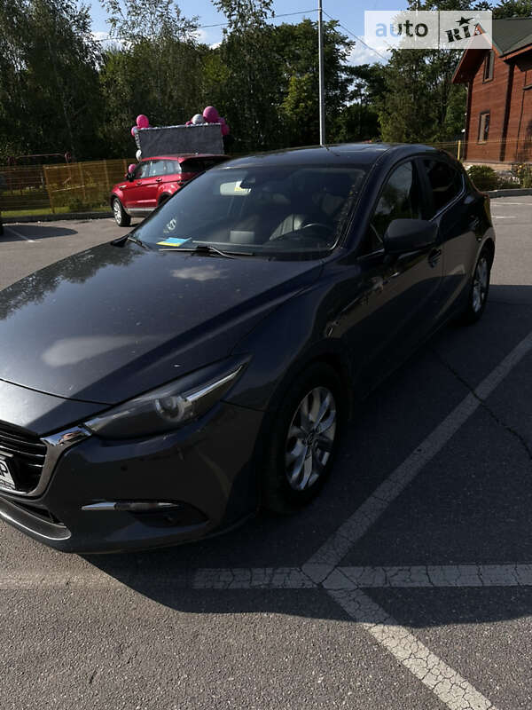 Хэтчбек Mazda 3 2016 в Киеве