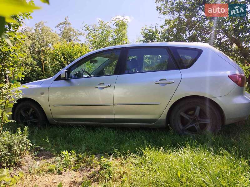 Хетчбек Mazda 3 2004 в Новій Ушиці