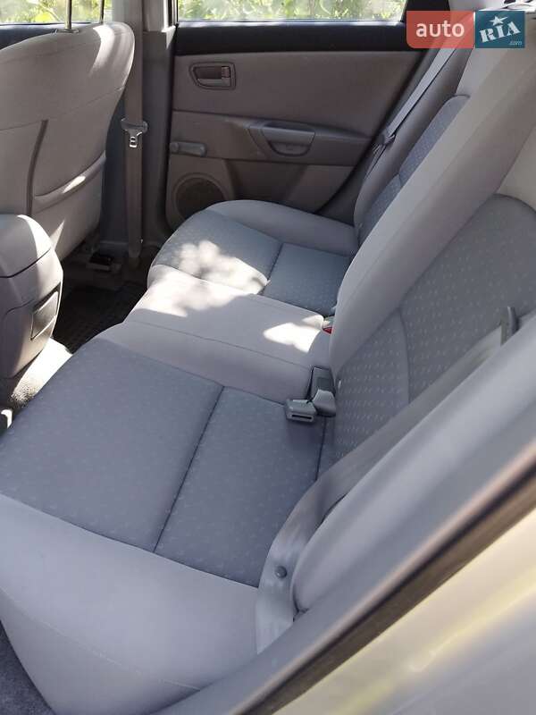 Хетчбек Mazda 3 2004 в Новій Ушиці