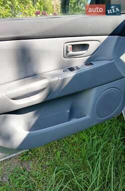 Хетчбек Mazda 3 2004 в Новій Ушиці