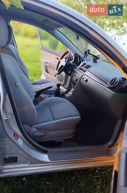 Хэтчбек Mazda 3 2004 в 
