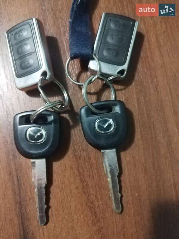 Хетчбек Mazda 3 2004 в Новій Ушиці