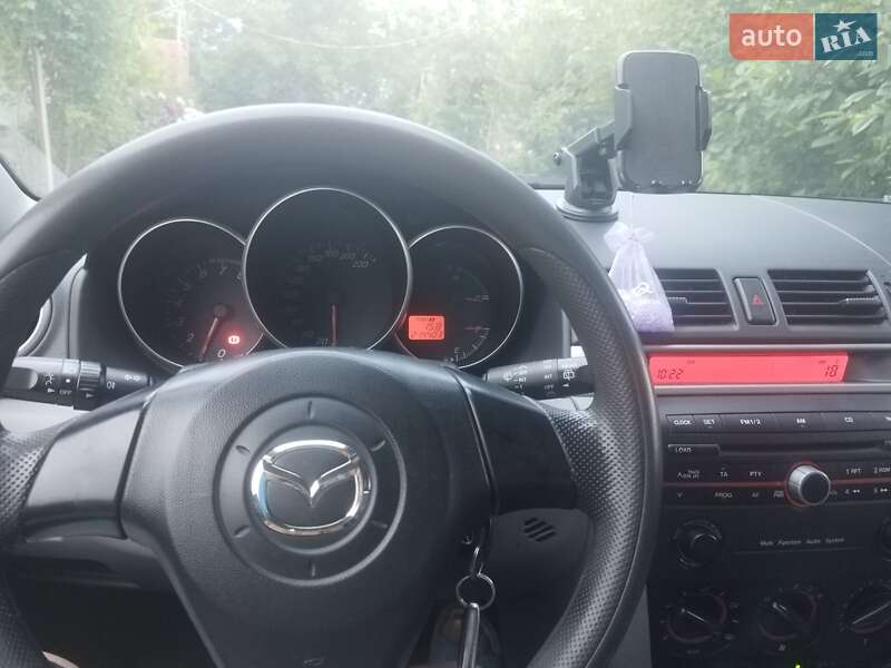 Хетчбек Mazda 3 2004 в Новій Ушиці