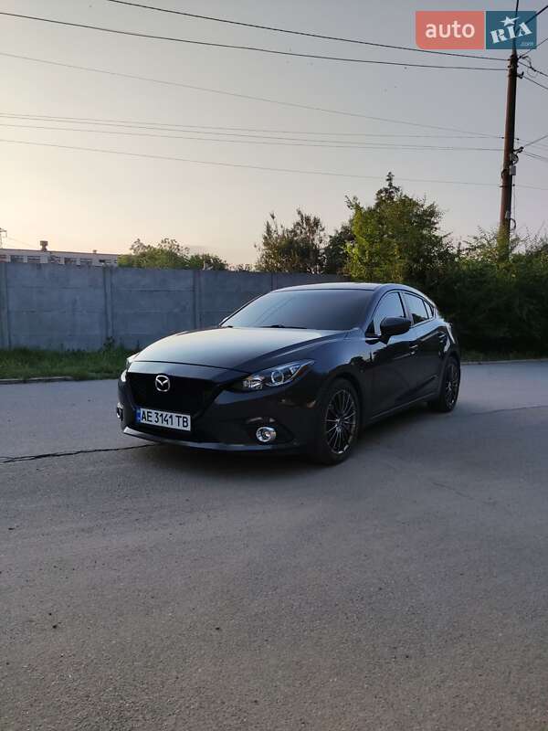 Хэтчбек Mazda 3 2015 в Днепре