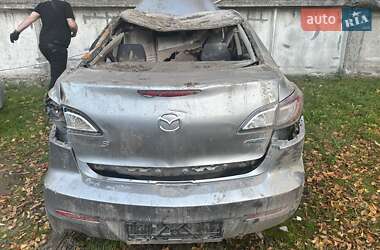 Седан Mazda 3 2013 в Днепре