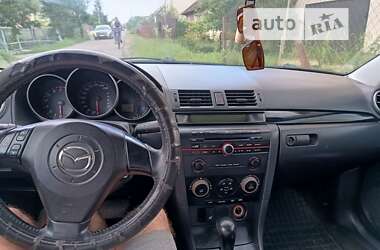 Седан Mazda 3 2006 в Стрию
