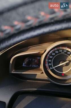 Хэтчбек Mazda 3 2014 в 
