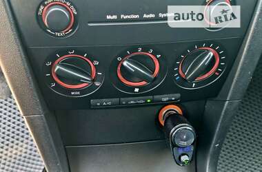 Седан Mazda 3 2006 в 