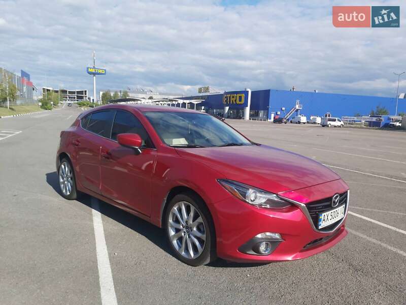 Хэтчбек Mazda 3 2015 в Луцке