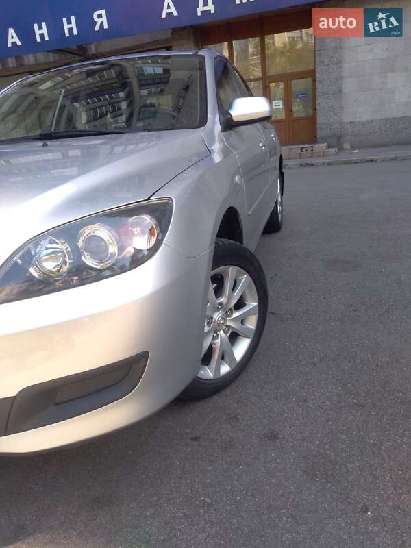 Хэтчбек Mazda 3 2006 в Запорожье