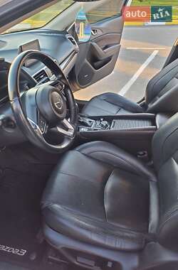 Хэтчбек Mazda 3 2016 в 