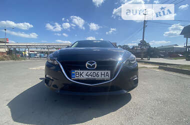 Седан Mazda 3 2016 в Рівному