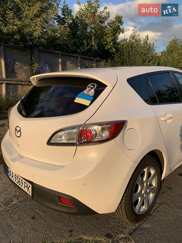 Хэтчбек Mazda 3 2010 в Киеве
