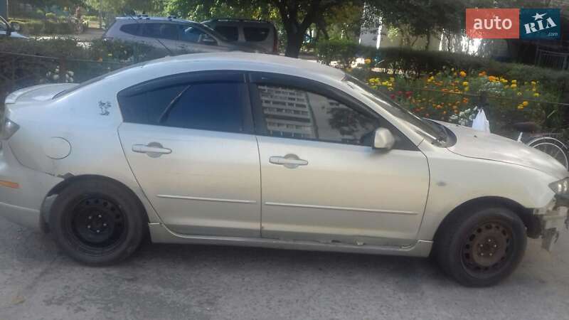 Mazda 3 2004