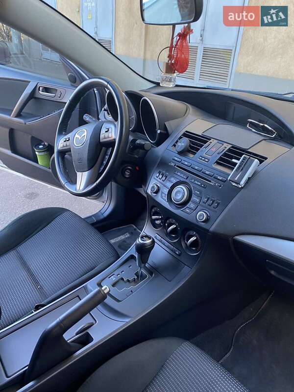 Седан Mazda 3 2012 в Кривом Роге фото 9 Седан Mazda 3 2012 в Кривом Роге