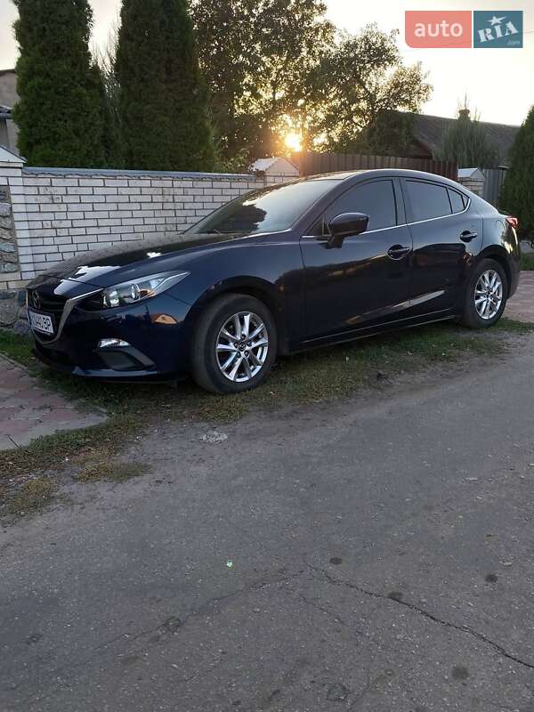 Седан Mazda 3 2015 в Кегичевке