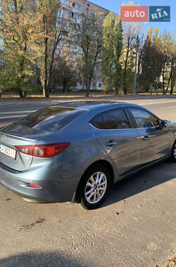 Седан Mazda 3 2014 в Черкасах